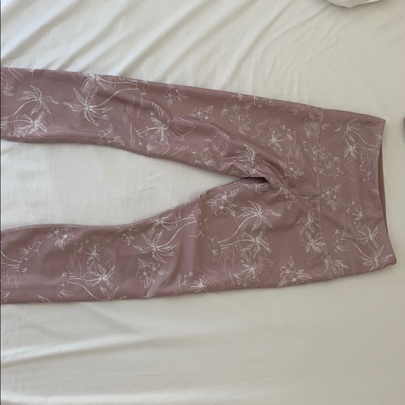 Lorna Jane Set - Picture 2 of 5